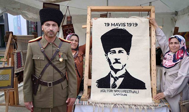 155 bin kişi ilmek atarak bu portreyi ördü