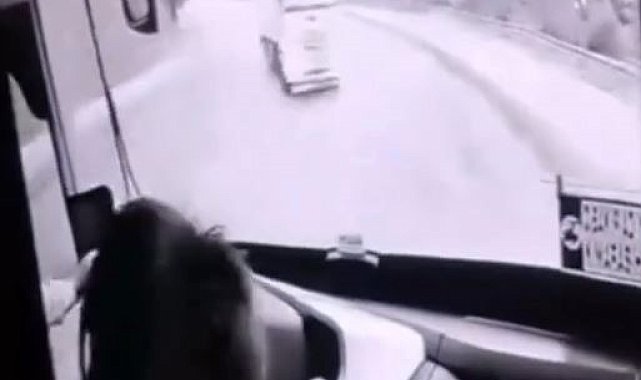 2 kişinin hayatını kaybettiği kaza anına ait görüntüler ortaya çıktı