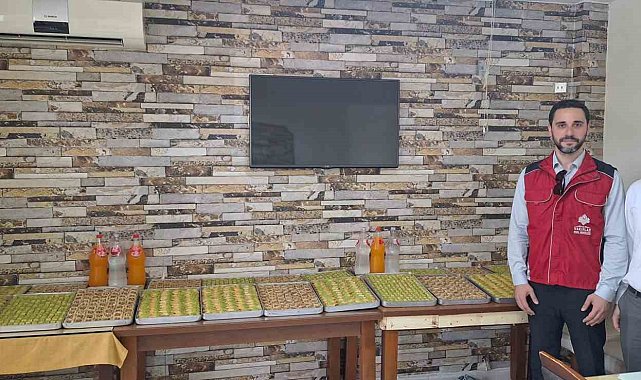 700 yıldır bu vakıf mahkumlara tatlı ikram ediyor