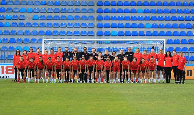 A Milli Kadın Futbol Takımı, Azerbaycan karşısında