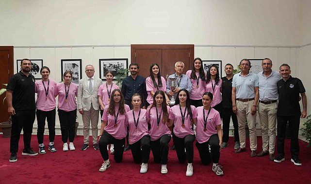 ABBSK U16 Kız Basketbol Takımı kupayı Zeydan Karalar'a getirdi