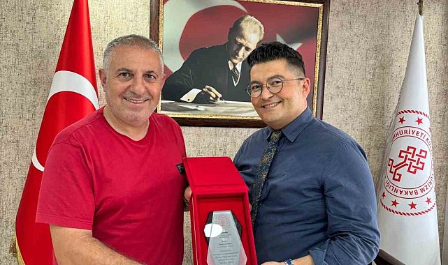 Adanalı kebapçıya 'Kent tanıtımı' plaketi