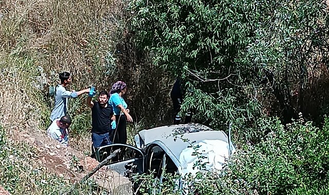 Adıyaman'da otomobil şarampole yuvarlandı: 5 yaralı