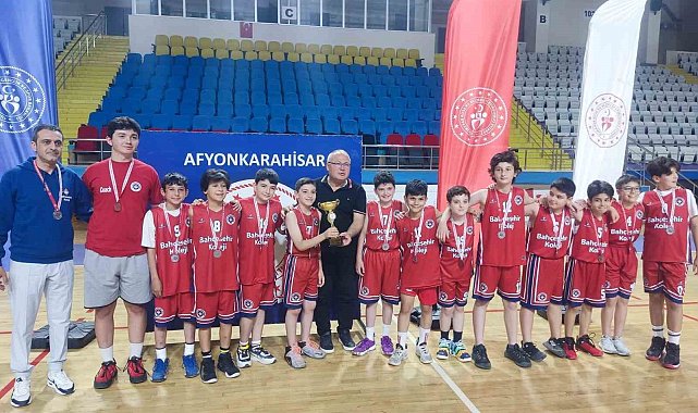 Afyonkarahisar'da basketbol müsabakaları sona erdi