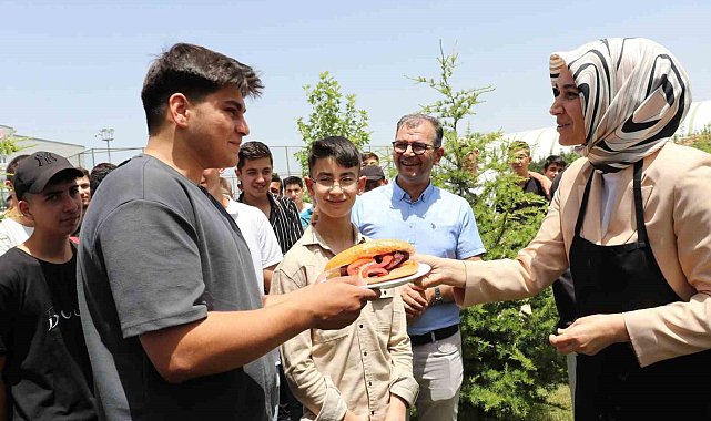 Afyonkarahisar&#039;da yaz şenliği düzenlendi