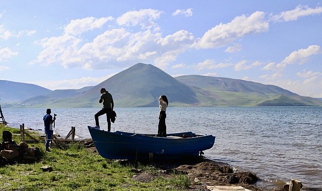 Ağrı'nın Balık Gölü eşsiz güzelliğiyle ziyaretçilerini ağırlıyor
