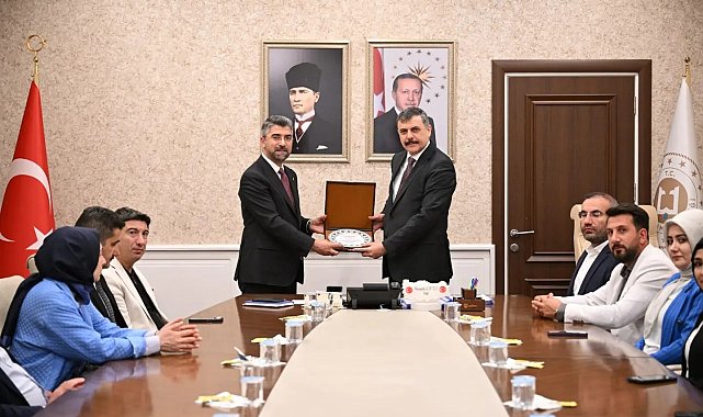 AK Parti'den Vali Çiftçi'ye kutlama