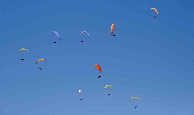 Akşehir 11. Uluslararası XC OPEN 2024 Yamaç Paraşüt Mesafe Yarışması başladı