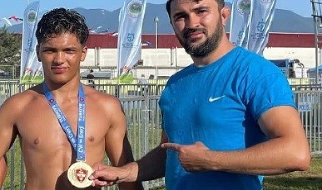 Ali Uysal Güreşte Tavşanlı'nın gururu oldu