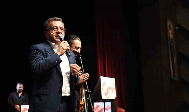 Altıeylül Alaturka Türk Müziği Topluluğu, büyük beğeni topladı