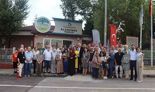 Alzheimer Yaşam Evi 3 yaşında