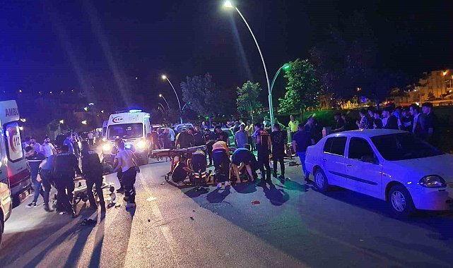 Amasya'da iki motosiklet kafa kafaya çarpıştı: 2 genç hayatını kaybetti