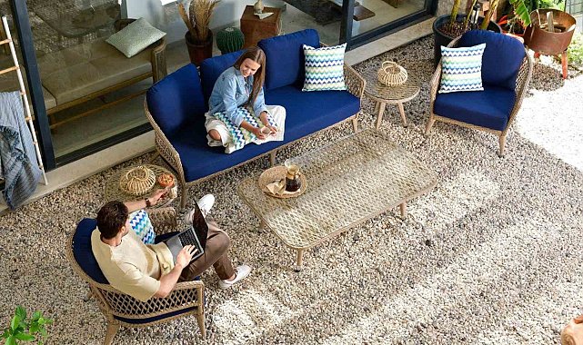 Amerikanın bahçelerini mobilyaları ile süslediler