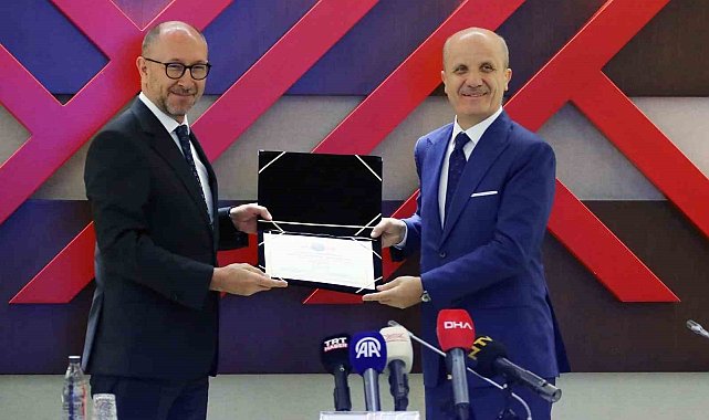 Anadolu Üniversitesi Engelsiz Üniversite Ödülleri'nden 8 Nişan ve 1 Bayrak ile döndü