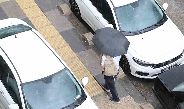Ankara'da sağanak yağış etkili oldu