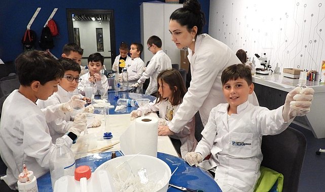 Antalya Bilim Merkezi'nden çocuklara 'Tematik Bilim Kampı'