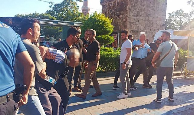Antalya'da izinsiz 'kayyum' açıklamasında arbede