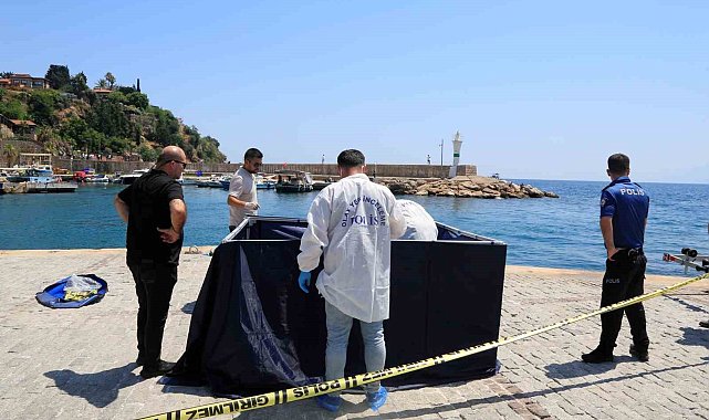 Antalya'da kayalıklarda kimliği belirsiz ceset bulundu