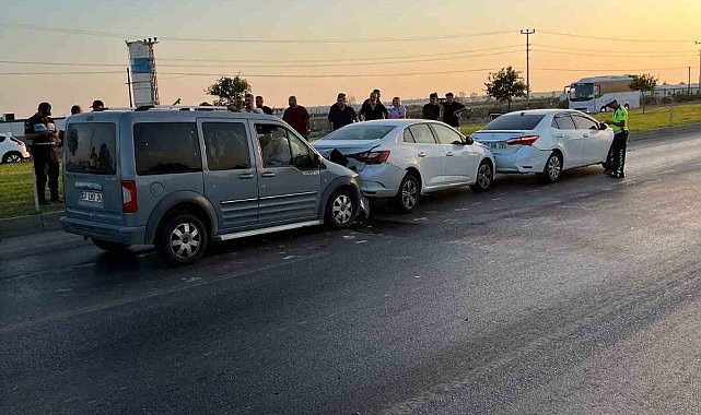 Antalya'da zincirleme kaza: 3 yaralı