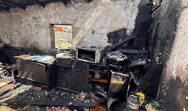Ardahan'da sobadan çıkan yangın evi küle çevirdi
