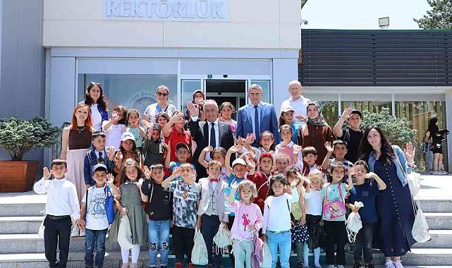 Atatürk üniversitesine miniklerden anlamlı ziyaret