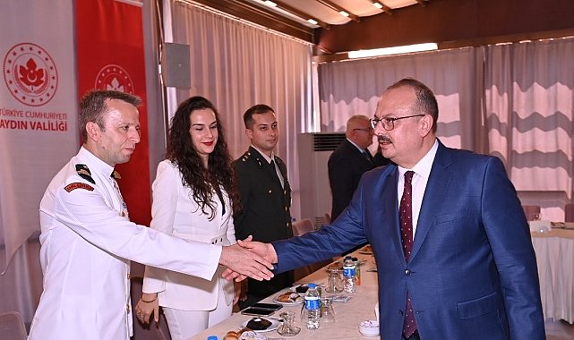 Aydın protokolü bayramlaştı