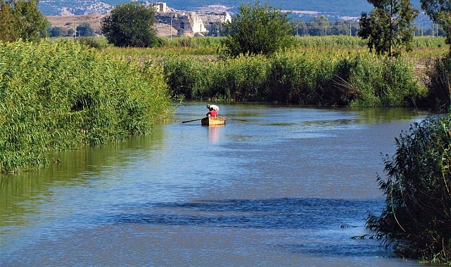 Aydın'da doğaseverler Büyük Menderes'e dikkat çekti