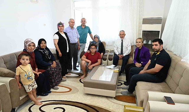 Ayşalı teyze ve ailesi 110 gram altını hastane ek hizmet binası için bağışladı