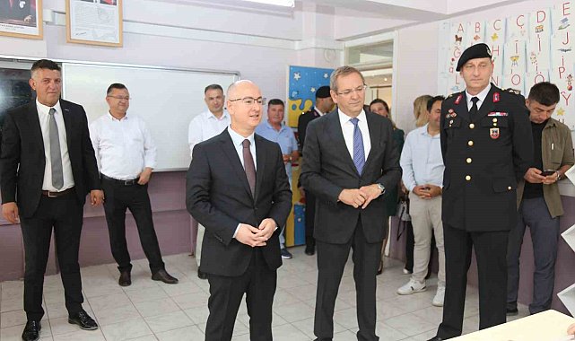 Ayvalık'ta karne heyecanı