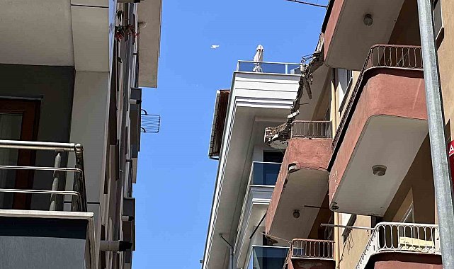 Bahçelievler&#039;de binanın çatısında çökme yaşandı