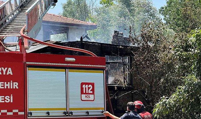 Bahçeye atılan sigara izmariti yangına sebep oldu