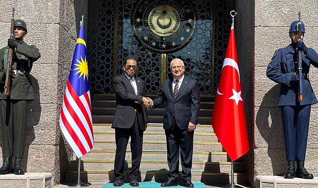 Bakan Güler, Malezya Savunma Bakanı Nordin ile görüştü