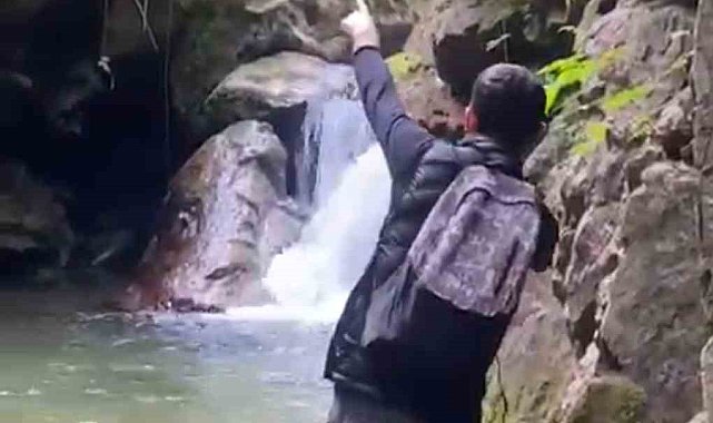 Balık için gittiği derede ayı ile karşılaştı