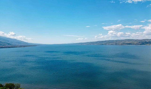 Başkan Alemdar'dan Sapanca gölü için çağrı: "İsraf olan her bir damla geleceğimiz için tehdittir"
