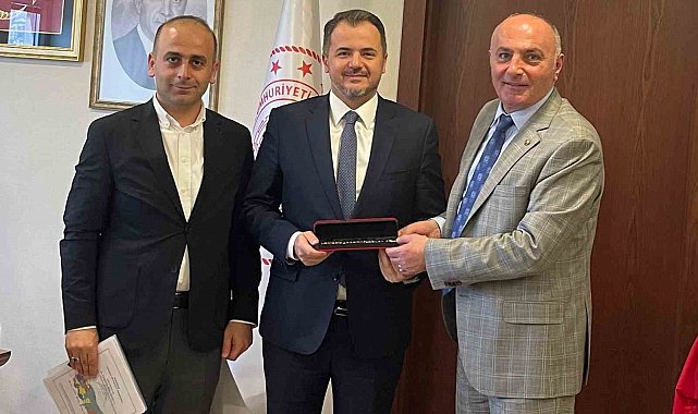 Başkan Özakalın&#039;dan bakanlık bürokratlarına ziyaret