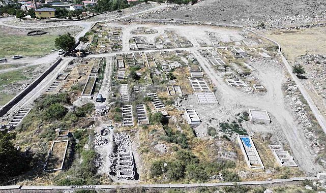 Başkan Özdoğan: "Karpuzsekisi Mezarlığı'nı yeniden düzenliyoruz"