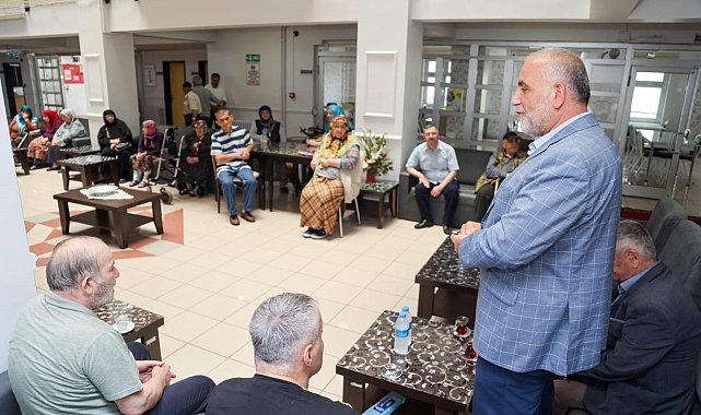 Başkan Sandıkçı&#039;ya büyüklerden dua