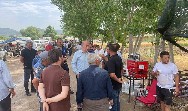 Başkan Torun kurban pazarını ziyaret etti