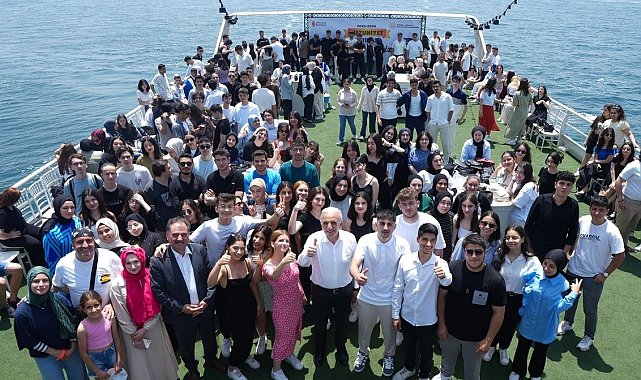 Başkan Yıldırım'dan öğrencilere mezuniyet hediyesi: İstanbul'da boğaz turu
