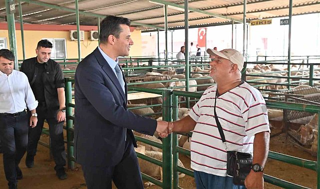 Başkan Zeyrek kurban pazarlığına aracı oldu