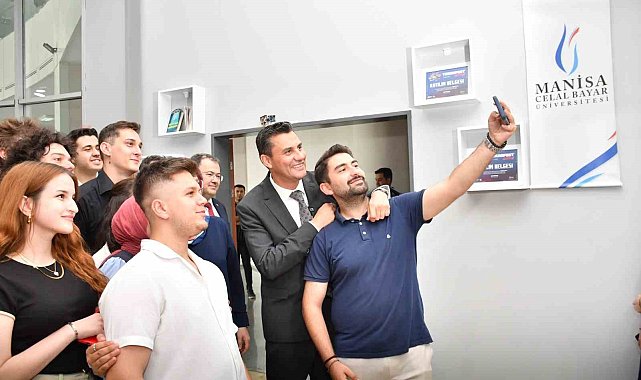 Başkan Zeyrek'ten Manisa CBÜ öğrencilerine proje yapım desteği