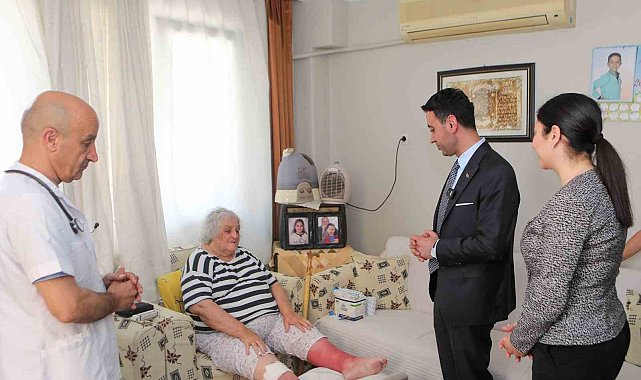 Bayraklı'da evde bakım hizmeti başladı
