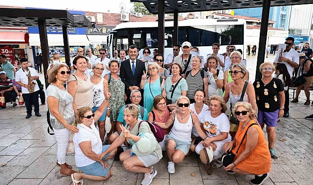 Bayramyeri Meydanında vatandaşa bando konseri sürprizi