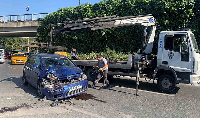Beyoğlu'nda araçların arasında sıkışan gencin bacağı koptu