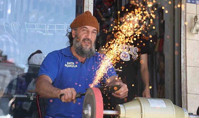 Bıçak bileyicilerin Kurban Bayramı mesaisi sürüyor