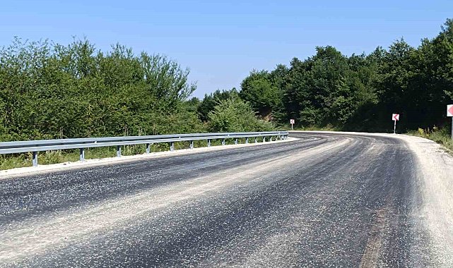 Bilecik'te sıcaktan asfalt eridi