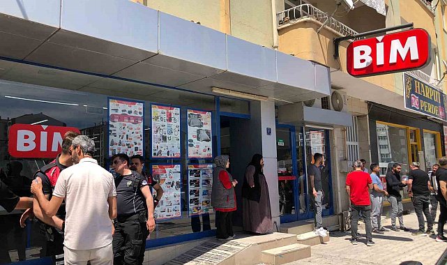 BİM içerisindeki tartışma silahlı kavgaya dönüştü: 3 yaralı