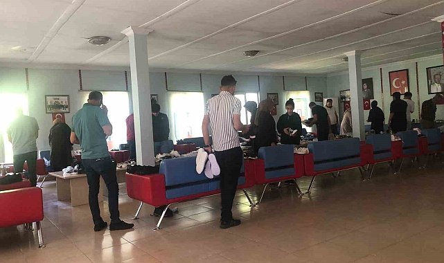 Bingöl'de şehit ve gazi çocuklarına ayakkabı yardımı