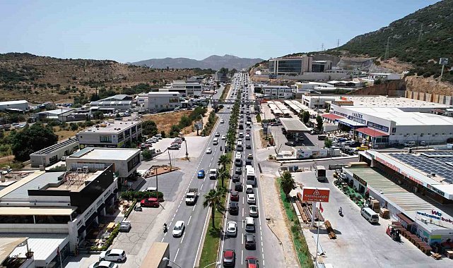 Bodrum'da bayram tatili başlamadan trafik başladı