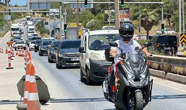 Bodrum'da kırmızı alarm, güvenlik seviyesi en üst düzeye çıkarıldı, kilometrelerce araç kuyrukları oluştu